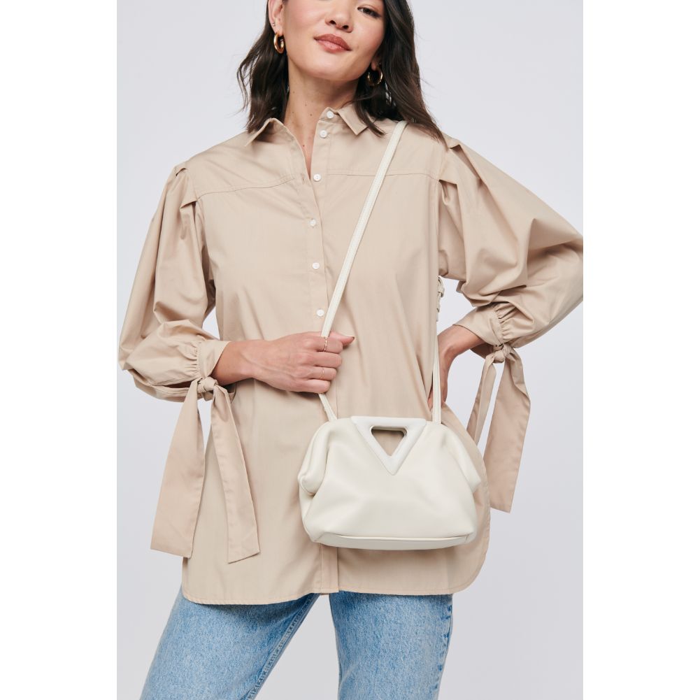 Woman wearing Oatmilk Moda Luxe Kylie Crossbody 842017128946 View 1 | Oatmilk