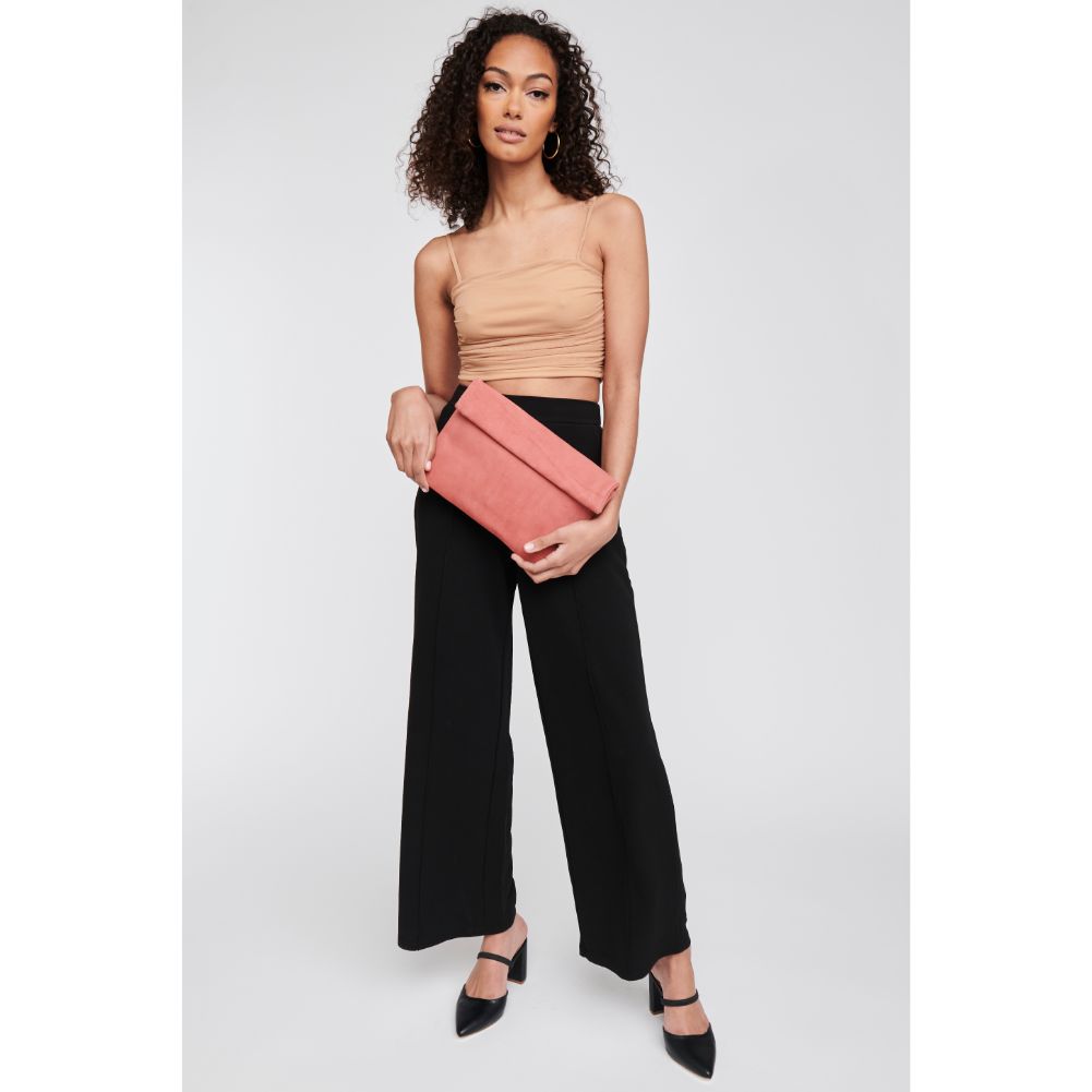 Woman wearing Ginger Moda Luxe Gianna Clutch 842017106821 View 3 | Ginger