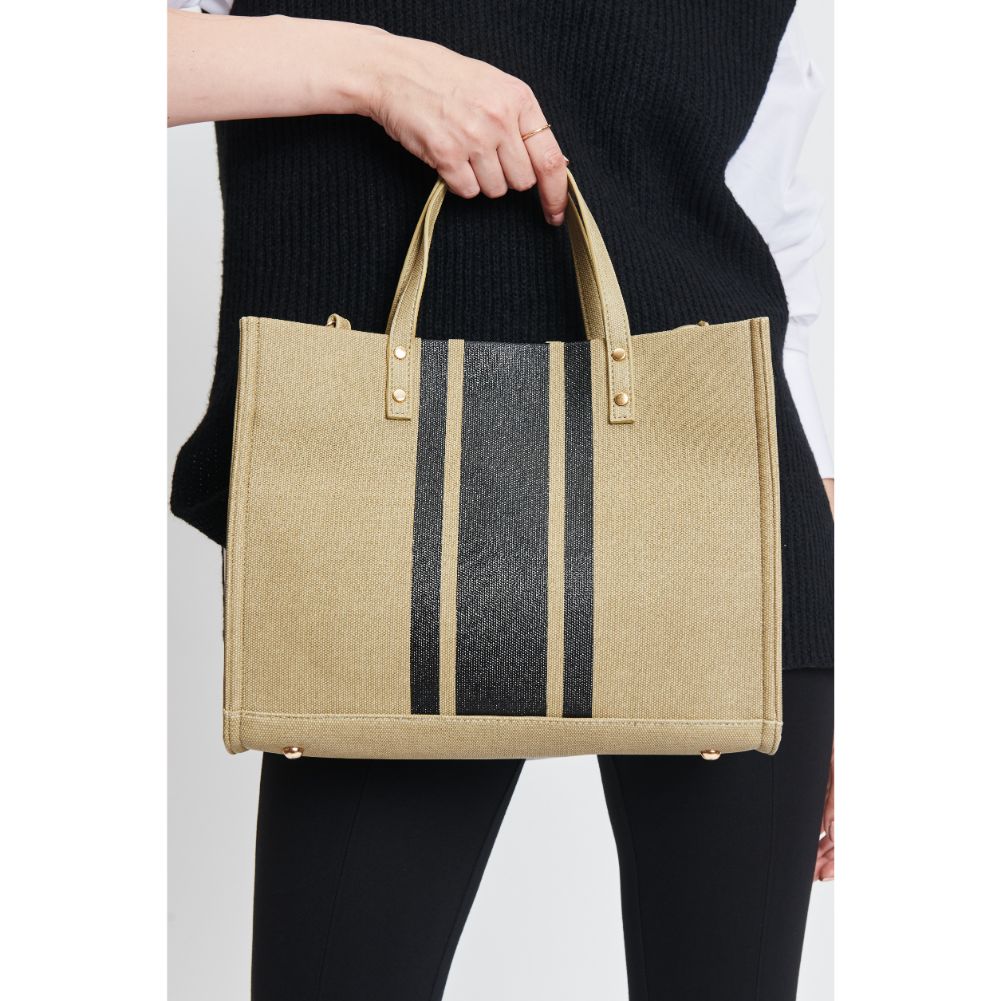 Woman wearing Sage Moda Luxe Zaria Tote 842017131588 View 4 | Sage