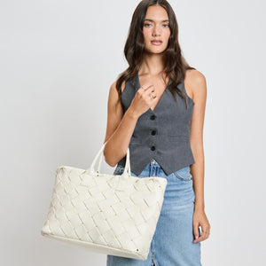 Woman wearing Oatmilk Moda Luxe Adeline Tote 842017135821 View 2 | Oatmilk