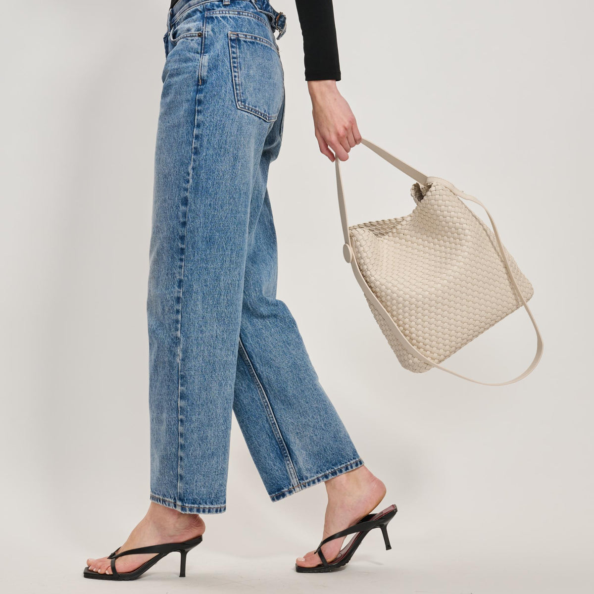 Woman wearing Oatmilk Moda Luxe Edith Hobo 842017137481 View 2 | Oatmilk