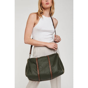 Woman wearing Olive Moda Luxe Canyon Weekender 842017101390 View 1 | Olive