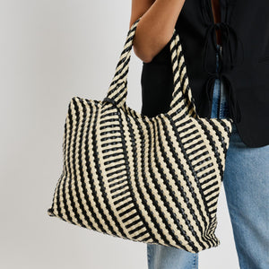 Woman wearing Black Ivory Moda Luxe Solana - Mixed Material Tote 842017135777 View 1 | Black Ivory