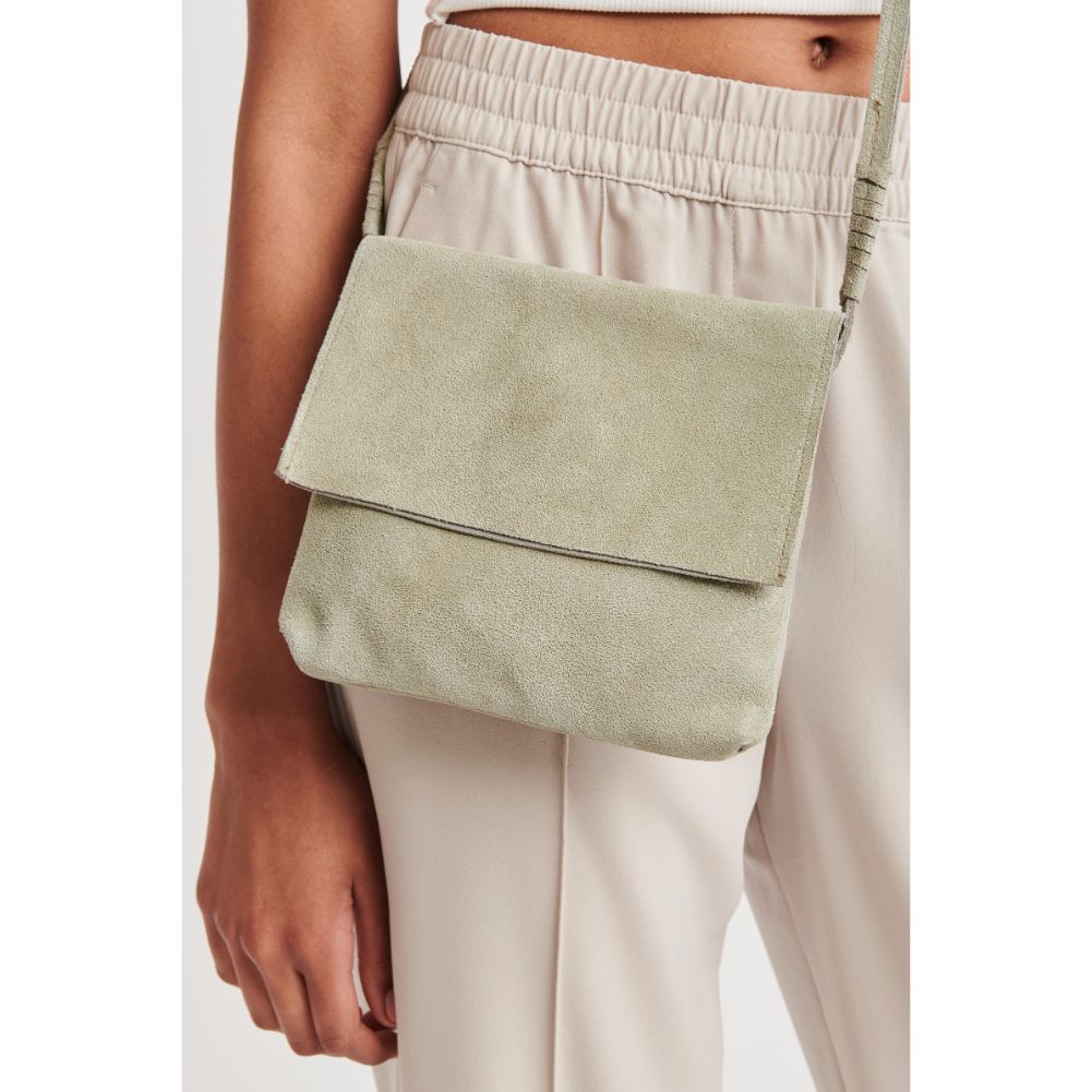 Woman wearing Olive Moda Luxe Monroe Crossbody 842017115304 View 2 | Olive