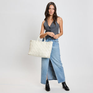 Woman wearing Oatmilk Moda Luxe Adeline Tote 842017135821 View 4 | Oatmilk