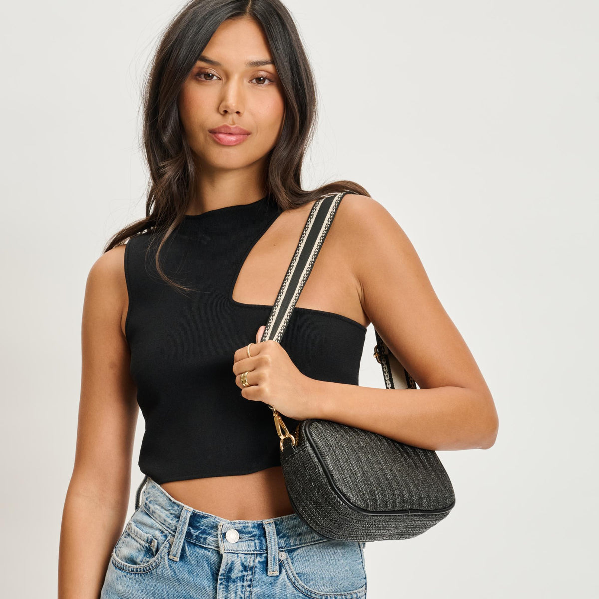 Woman wearing Black Moda Luxe Snazzy Crossbody 842017135418 View 2 | Black