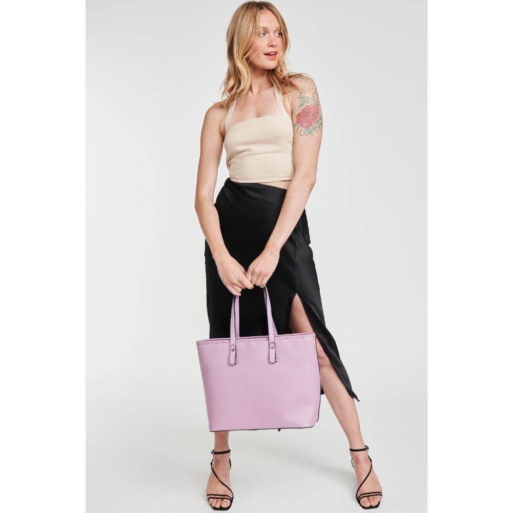 Woman wearing Violet Moda Luxe Jane Tote 842017122111 View 2 | Violet