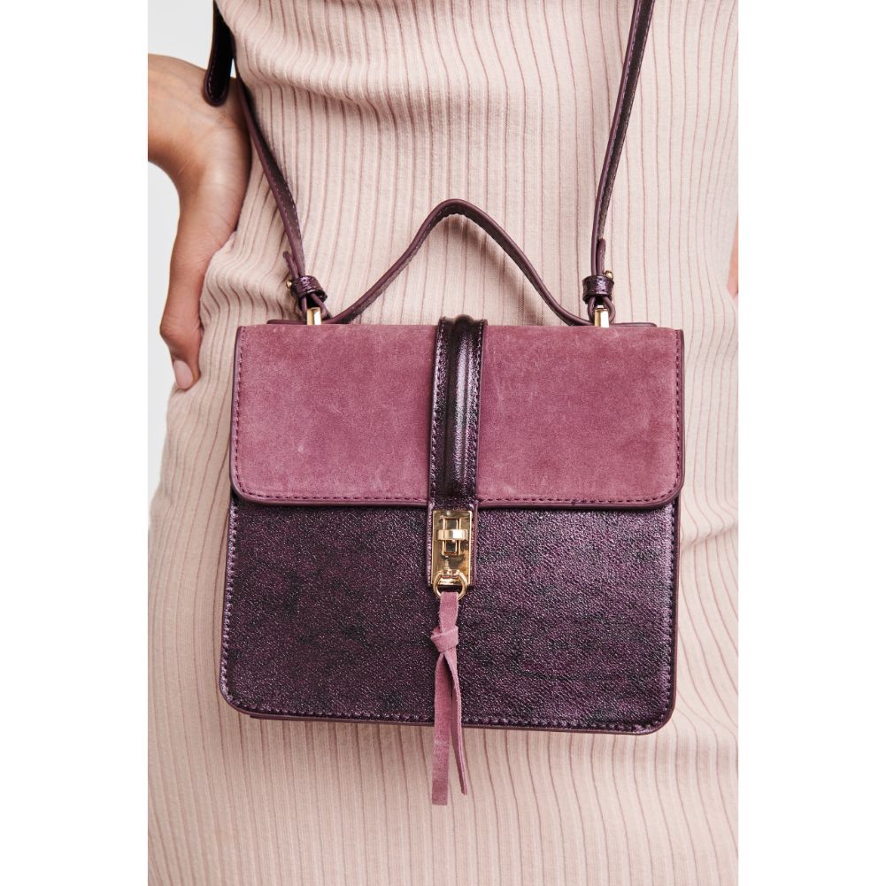 Woman wearing Plum Moda Luxe Kirsten Crossbody 842017123125 View 2 | Plum