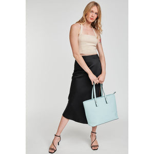 Woman wearing Mint Moda Luxe Jane Tote 842017122104 View 2 | Mint